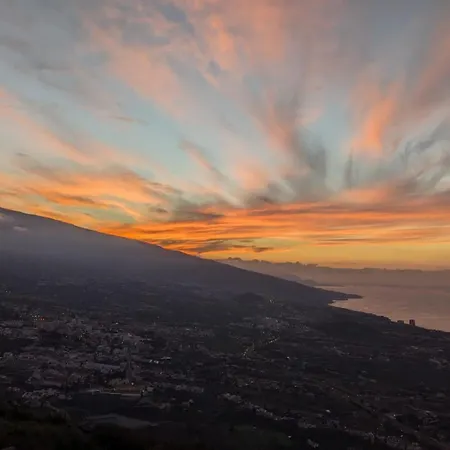 La Casa Roja 2 Apartment *